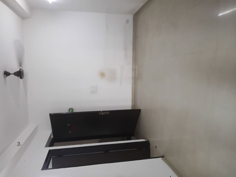 undefined, nirala-world-estate-i 2.5 Bedroom 1080 Sq.Ft. Apartment In Tech Zone 4 Greater Noida Greater Noida 10600322