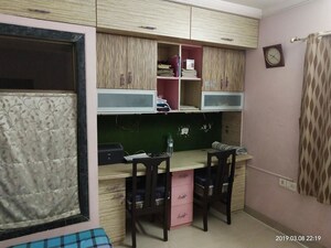 Room in 3 BHK Apartment at Regency Towers, Kavesar – for Rent