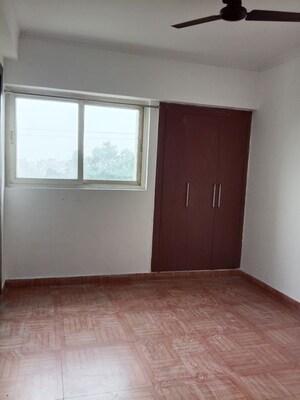 Room in 2 BHK Apartment at Saya Zion, Sector 4 Greater Noida – for Sale