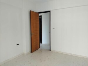 Room in 2 BHK Apartment at Ekta Tripolis, Goregaon West – for Rent