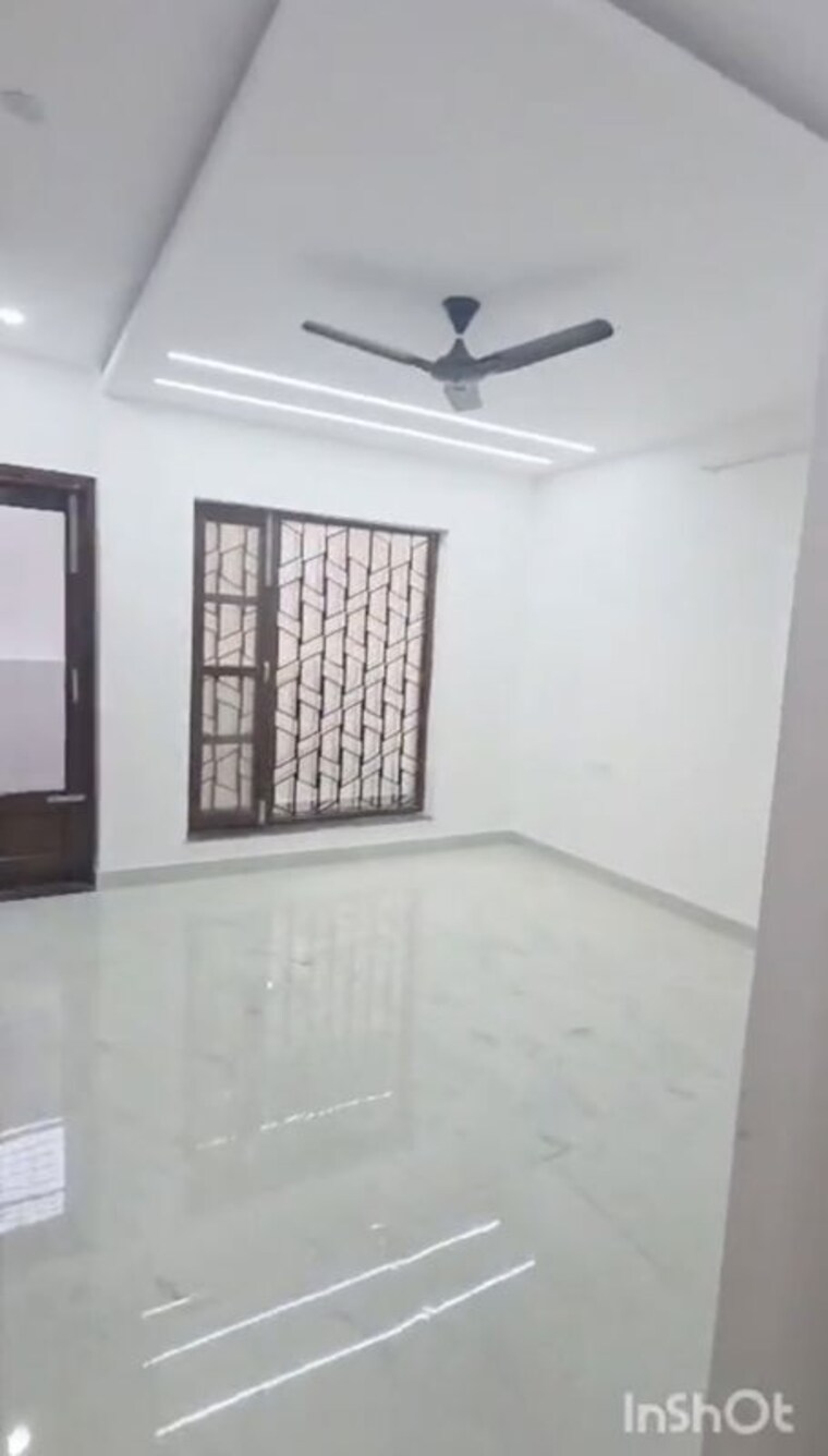 Room, shahastradhara road 3 Bedroom 122 Sq.Yd. Independent House In Shahastradhara Road Dehradun 10600324