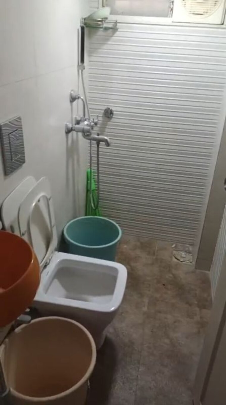 Bathroom, sneh-dhara-apartment 2 Bedroom 630 Sq.Ft. Apartment In Andheri West Mumbai 10600355
