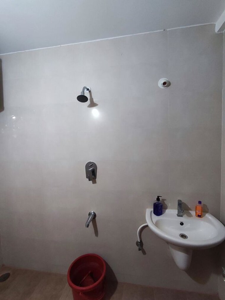 Bathroom, thipparthi-fort-house-apartment 2 Bedroom 891 Sq.Ft. Apartment In Amrutahalli Bangalore 10600345