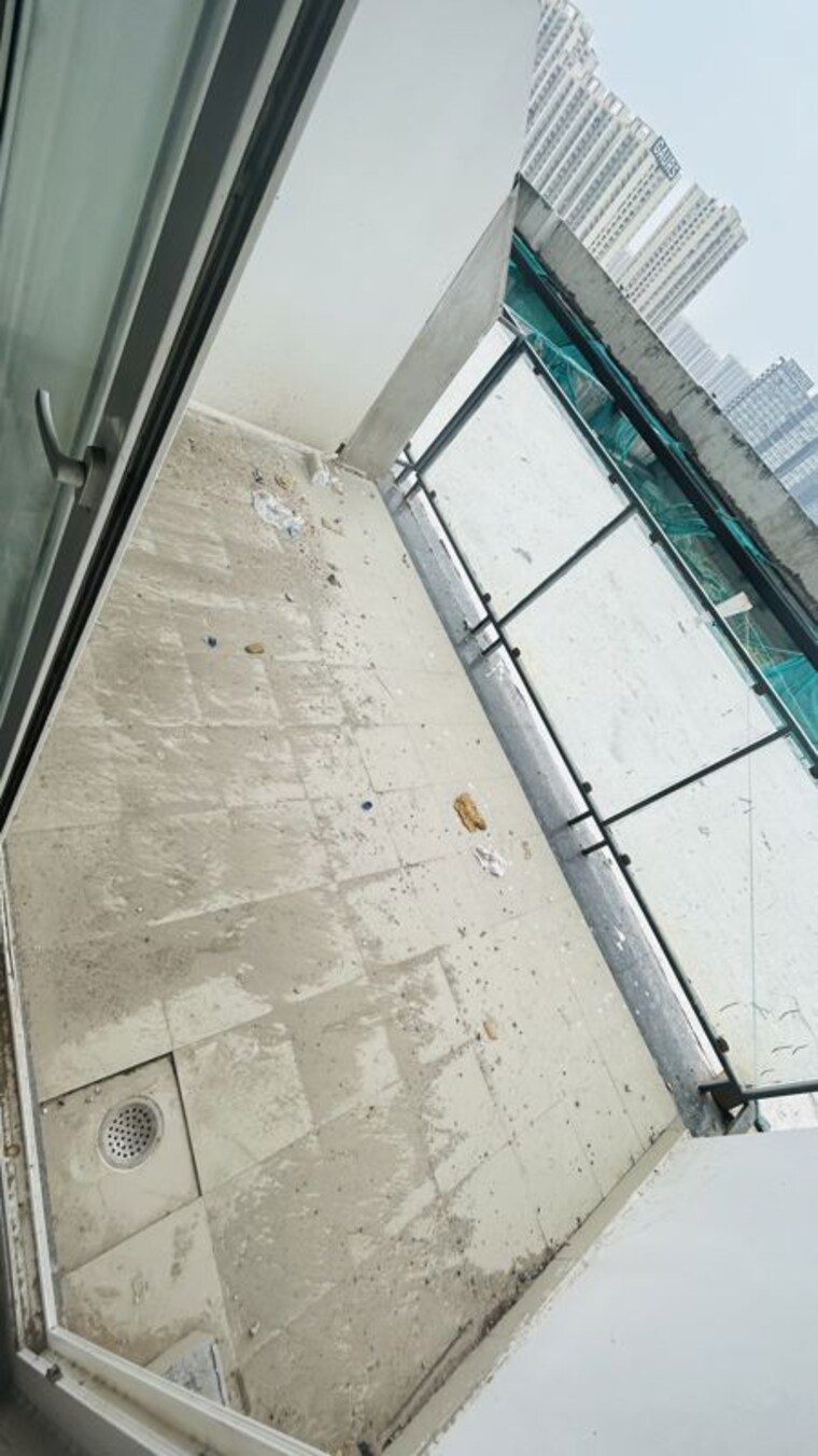 Balcony, gaur-city-mall Commercial Office Space 380 Sq.Ft. In Sector 4 Greater Noida Greater Noida 10600349