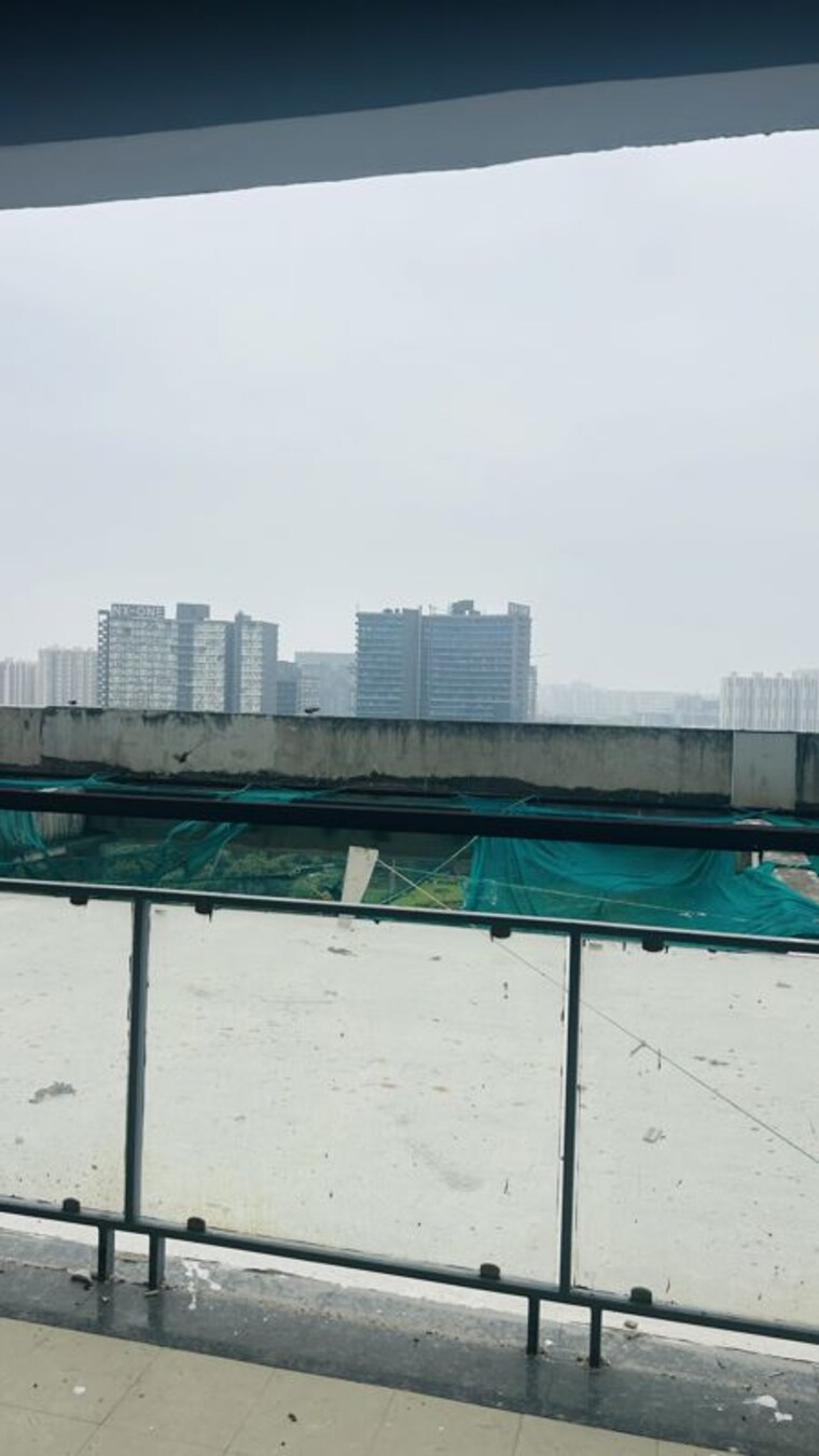 Balcony, gaur-city-mall Commercial Office Space 380 Sq.Ft. In Sector 4 Greater Noida Greater Noida 10600349