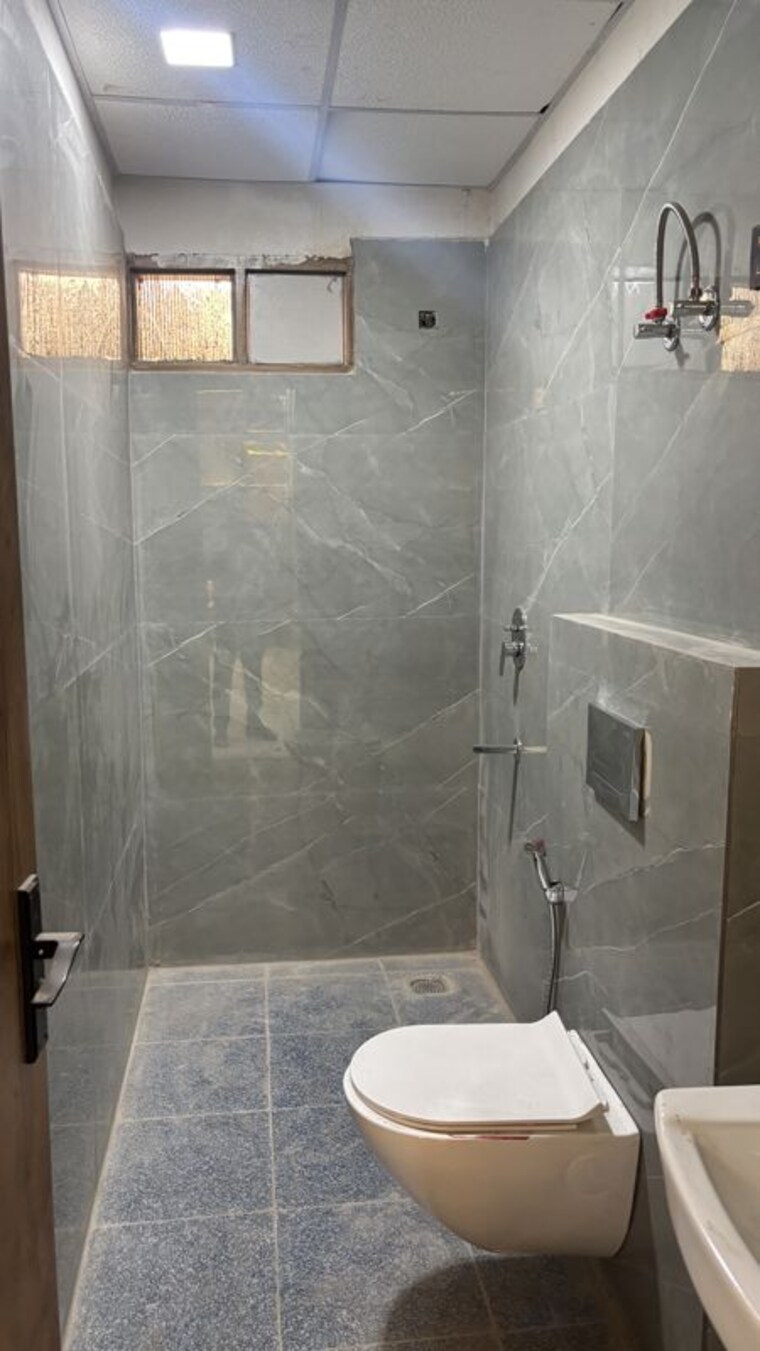 Bathroom, kingson-green-villa-phase-2 2 Bedroom 1108 Sq.Ft. Builder Floor In Panchsheel Green Greater Noida 10600265