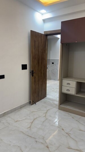 Room in 2 BHK Builder Floor at Kingson Green Villa Phase 2, Panchsheel Green – for Sale
