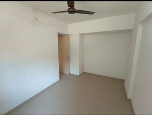 Room in 1 BHK Apartment at Puranik City, Kasarvadavali – for Rent