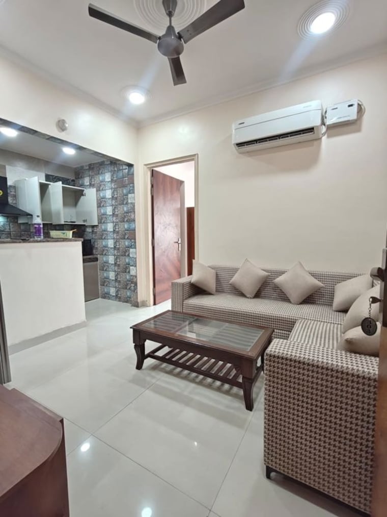 Living Room, sector 42 1 Bedroom 450 Sq.Ft. Builder Floor In Sector 42 Gurgaon 10600406