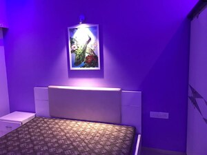 Bedroom in 3 BHK Apartment at Satellite – for Rent