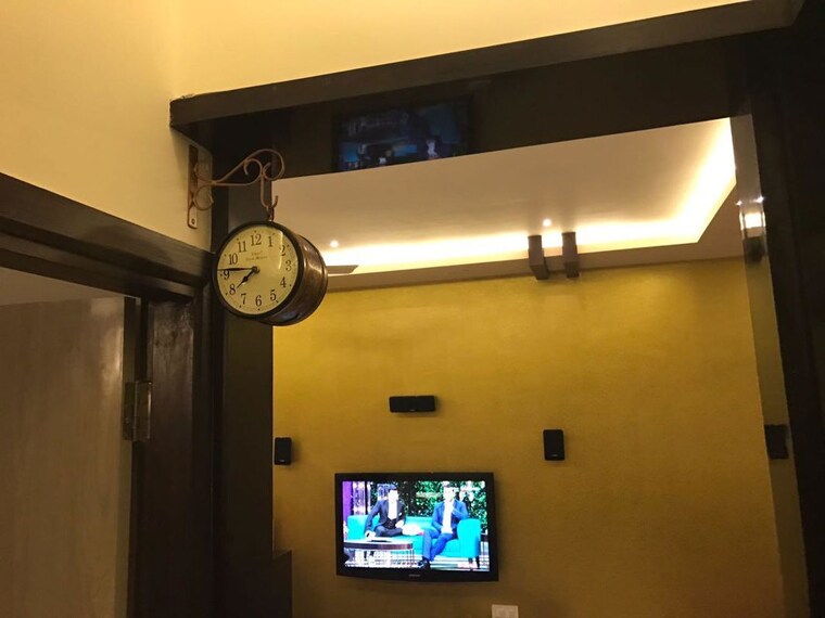 undefined, satellite 3 Bedroom 1250 Sq.Ft. Apartment In Satellite Ahmedabad 10598147