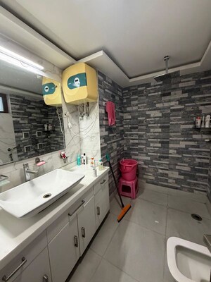Bathroom in 3 BHK Builder Floor at South Extension ii – for Sale