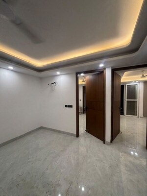 Room in 2 BHK Builder Floor at Freedom Fighters Vihar – for Rent
