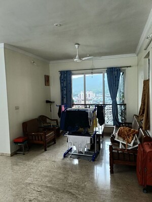 Living Room in 2 BHK Apartment at Hiranandani Meadows, Manpada – for Rent