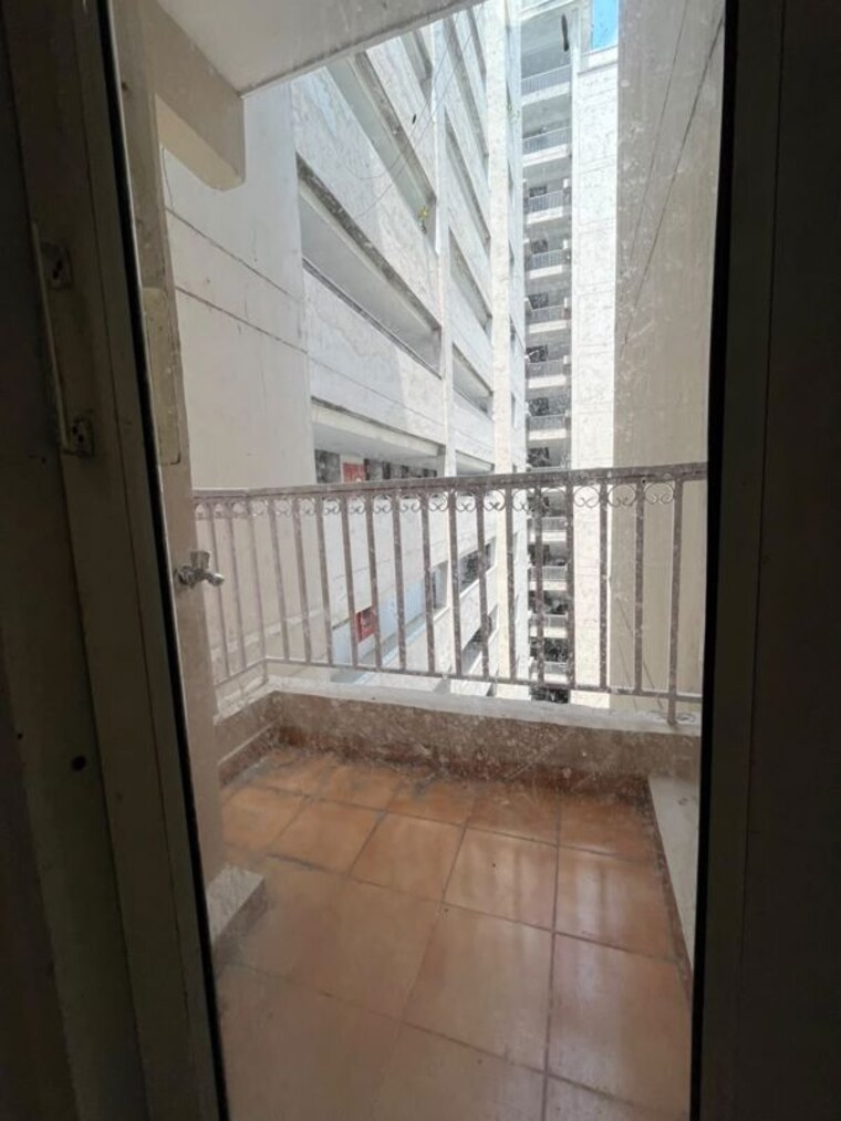 Balcony, m-r-platinum-321 2.5 Bedroom 1170 Sq.Ft. Apartment In Raj Nagar Extension Ghaziabad 10600469