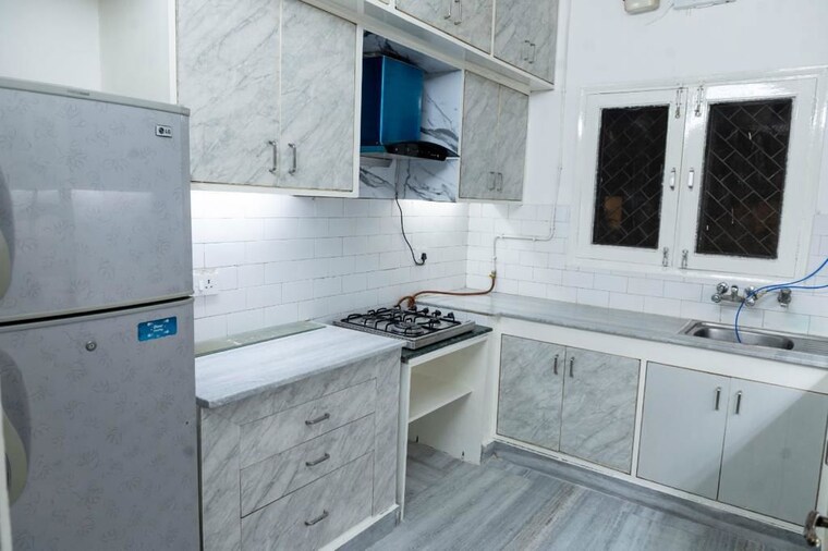 Kitchen, anand niketan 3 Bedroom 4050 Sq.Ft. Builder Floor In Anand Niketan Delhi 10600484