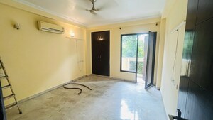 Room in 3 BHK Builder Floor at Panchsheel Enclave – for Rent