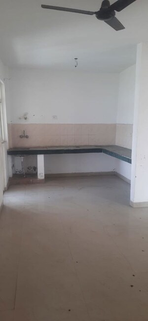 Room in 3 BHK Builder Floor at BPTP Park Elite Floor II, Sector 75 – for Rent
