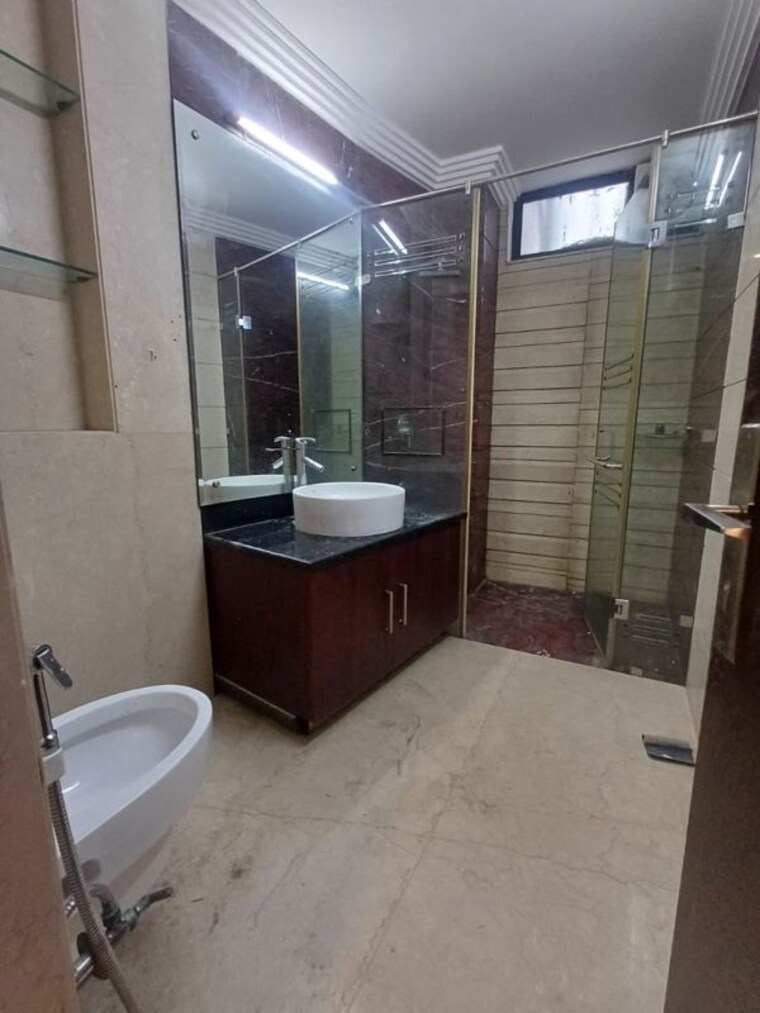 Kitchen, nehru enclave 4 Bedroom 3500 Sq.Ft. Builder Floor In Nehru Enclave Delhi 10600499