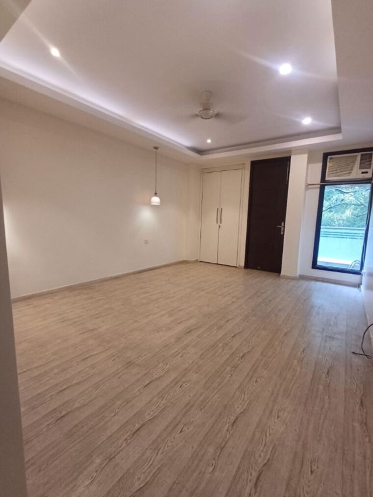 Room, nehru enclave 4 Bedroom 3500 Sq.Ft. Builder Floor In Nehru Enclave Delhi 10600499