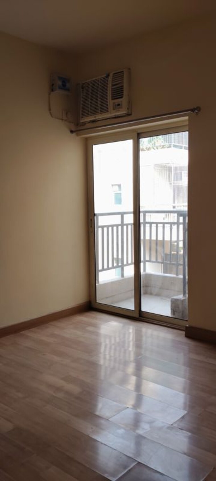Room, puri-vip-floors 3 Bedroom 300 Sq.Ft. Builder Floor In Sector 81 Faridabad 10600505