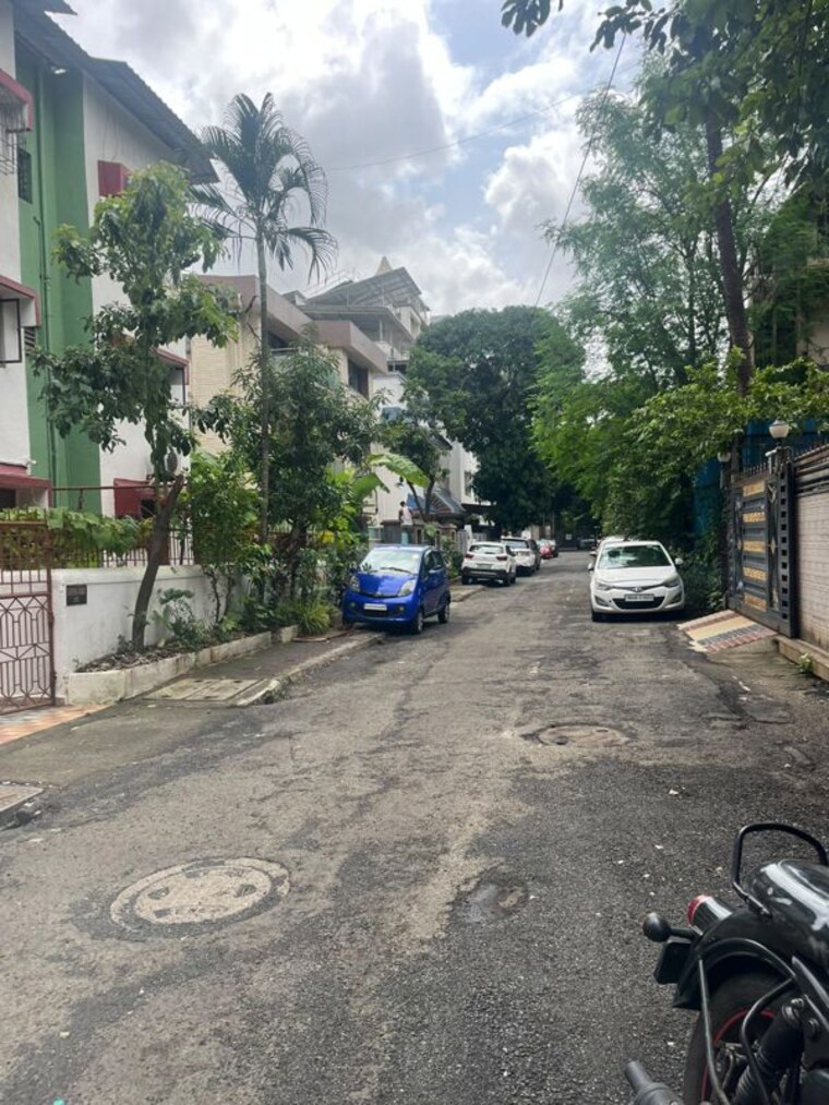  Parking, vashi sector 8 6+ Bedroom 300 Sq.Ft. Independent House In Vashi Sector 8 Navi Mumbai 10600522