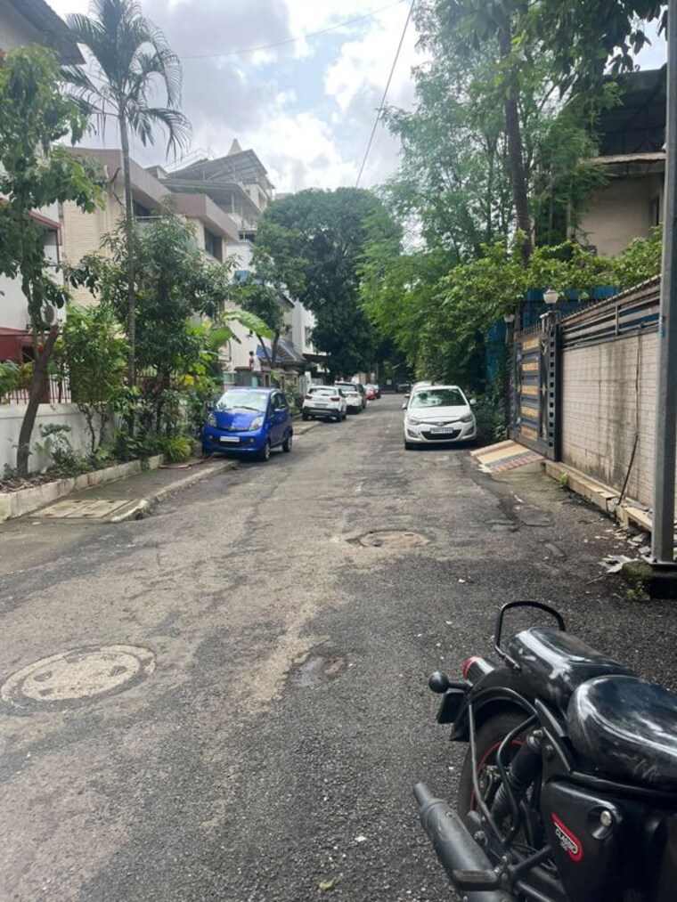 Parking, vashi sector 8 6+ Bedroom 300 Sq.Ft. Independent House In Vashi Sector 8 Navi Mumbai 10600522