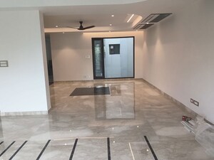 Room in 4 BHK Builder Floor at Greater Kailash ii – for Rent
