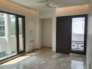 Room in 4 BHK Builder Floor at Greater Kailash ii – for Rent