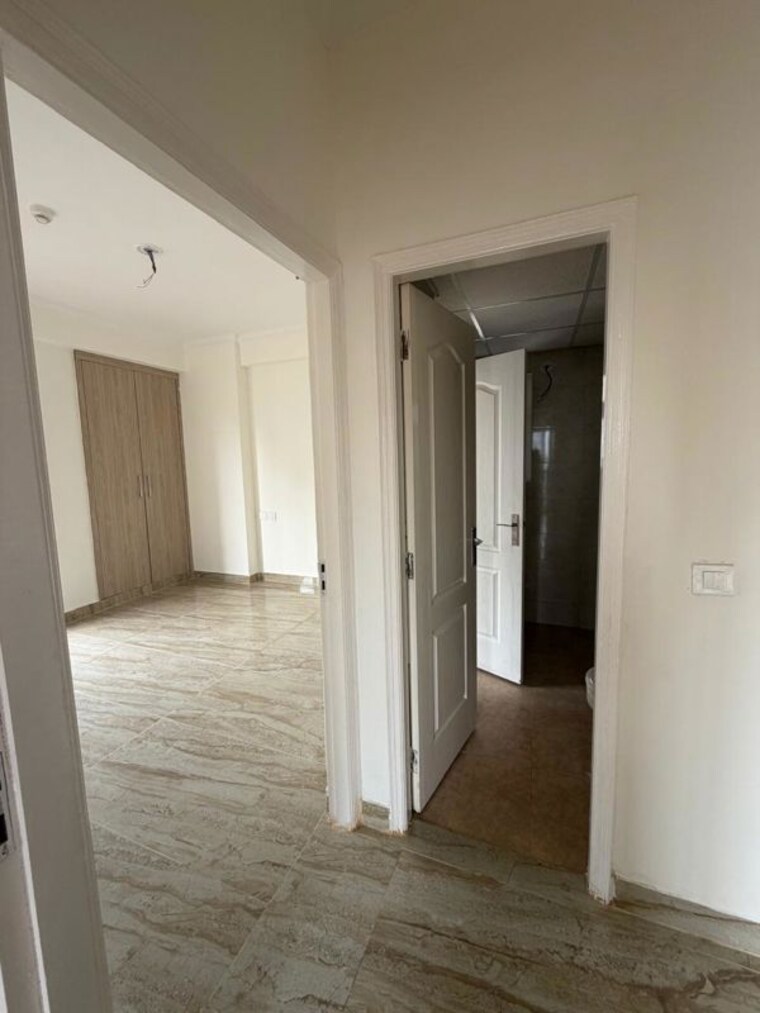 undefined, gaur-city-2-14th-avenue 2.5 Bedroom 1175 Sq.Ft. Apartment In Sector 16c Greater Noida Greater Noida 10600520