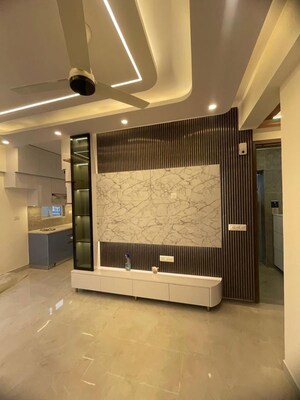 Room in 3 BHK Apartment at Signature Global City, Sector 37d – for Rent