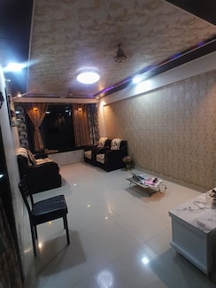 2 BHK Apartment For Sale in Royce Paradise