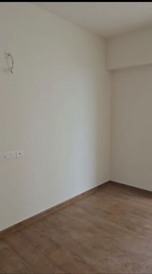 Room in 3.5 BHK Apartment at Godrej Nest, Sector 150 – for Sale