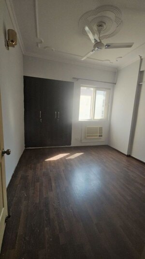 Room in 2.5 BHK Apartment at Hawelia Valencia Homes, Sector 1 Greater Noida – for Sale