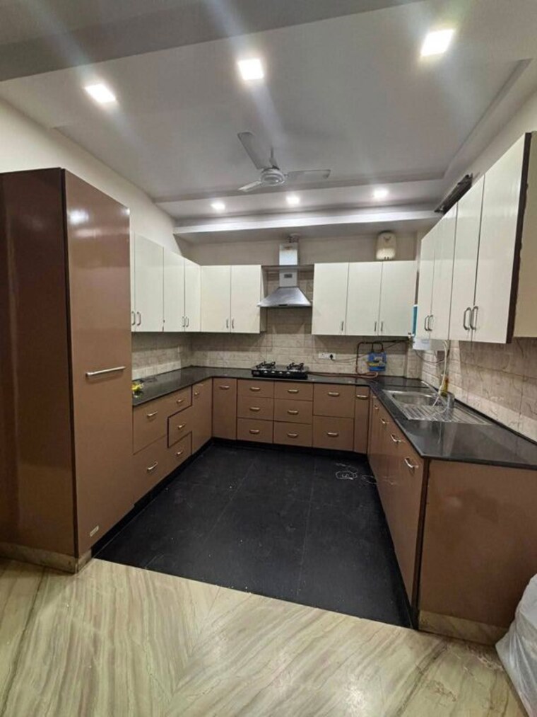 Kitchen, shivalik colony 3 Bedroom 1800 Sq.Ft. Builder Floor In Shivalik Colony Delhi 10600568