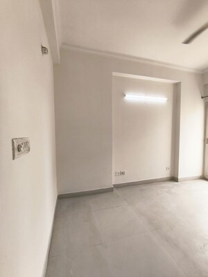 Room in 2.5 BHK Apartment at Fusion Homes, Tech Zone 4 Greater Noida – for Sale