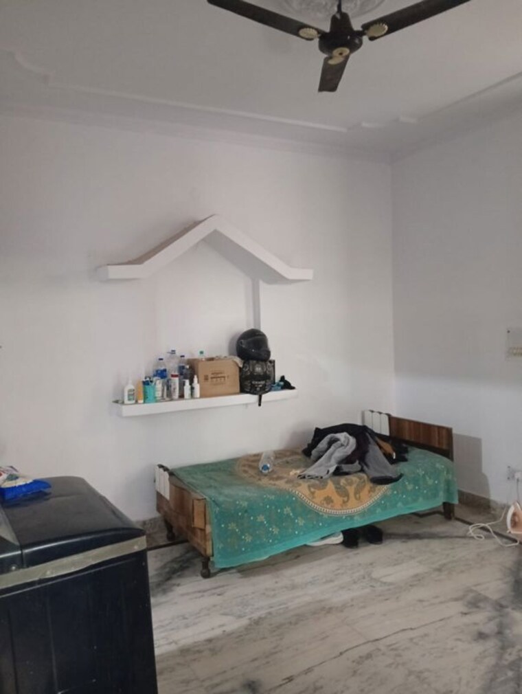Bedroom, sector 22 1 Bedroom 1180 Sq.Ft. Builder Floor In Sector 22 Gurgaon 10600576
