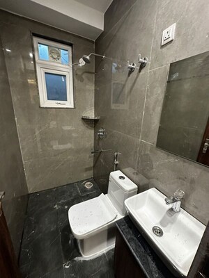 Bathroom in Studio Builder Floor at Sector 45 – for Rent