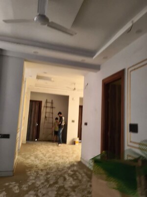 Room in 5 BHK Builder Floor at Vasundhara Pride, Vasundhara Sector 16 – for Rent