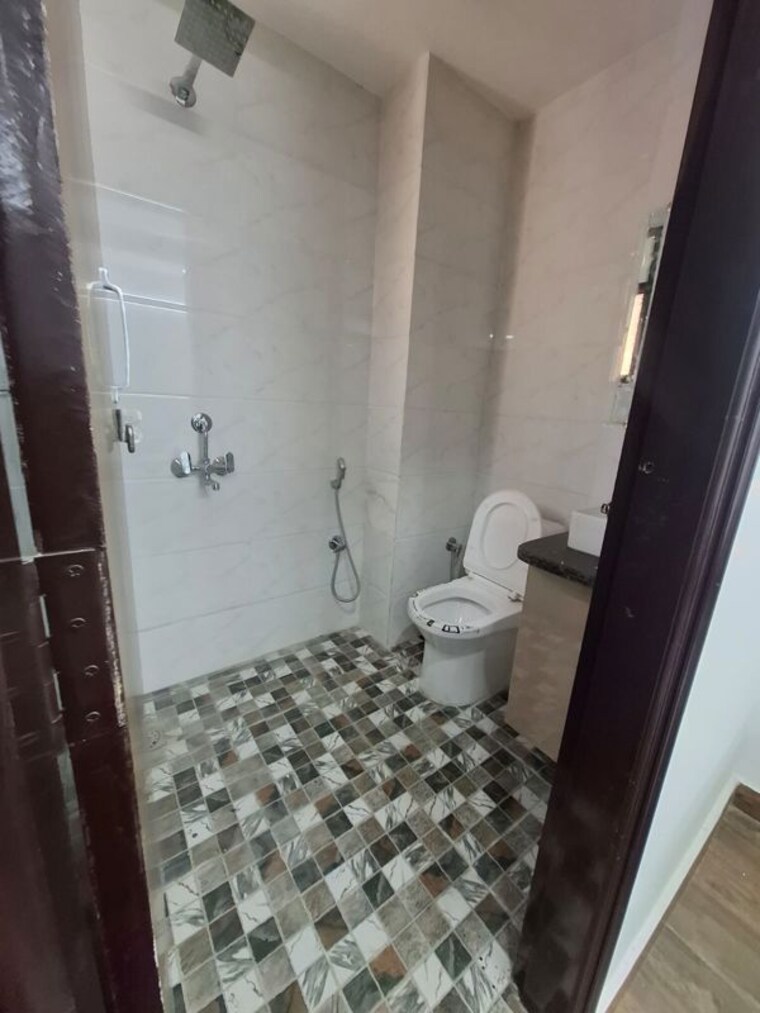 Bathroom, chattarpur 2 Bedroom 450 Sq.Ft. Builder Floor In Chattarpur Delhi 10600608