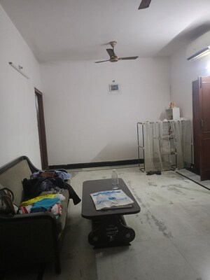 Team Area in 2 BHK Builder Floor at Sector 21 – for Rent