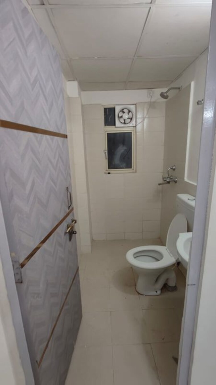 Bathroom, conscient-habitat-78 3 Bedroom 645 Sq.Ft. Apartment In Sector 78 Faridabad 10600641
