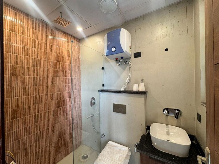 Bathroom, sushant lok i 1 Bedroom 100 Sq.Yd. Builder Floor In Sushant Lok I Gurgaon 10600642
