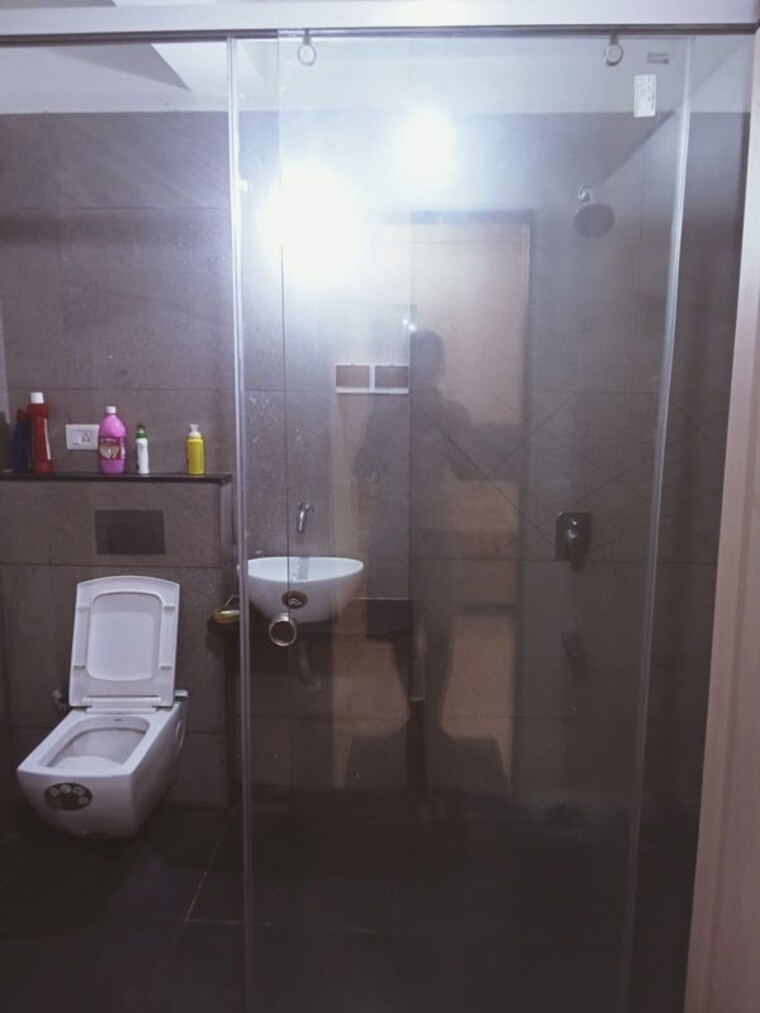 Bathroom, uma-silver-sky 3 Bedroom 1080 Sq.Ft. Apartment In Harni Vadodara 10600628