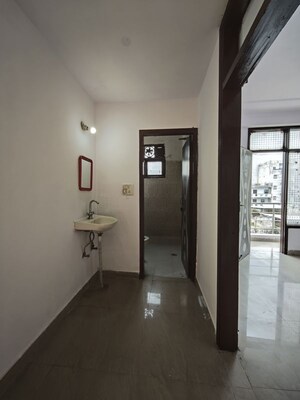 Building Lobby in 3 BHK Builder Floor at Saket – for Rent