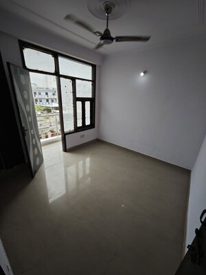 Room in 3 BHK Builder Floor at Saket – for Rent