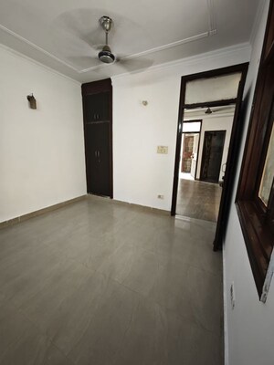Room in 3 BHK Builder Floor at Saket – for Rent