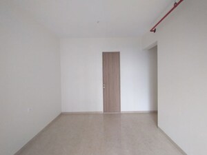 Room in 4 BHK Apartment at Dosti Eastern Bay Phase 3, Wadala – for Sale