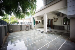 Parking in 4 BHK Independent House at Vavol – for Sale
