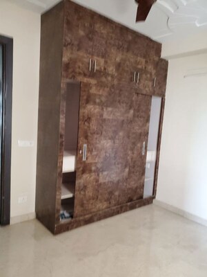 Furnished Amenities in 2 BHK Builder Floor at Ardee City, Sector 52 – for Rent